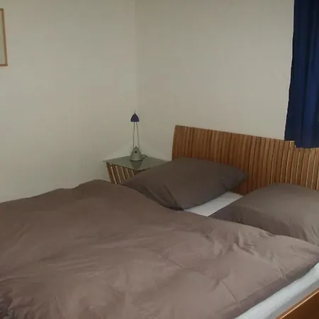With 2 Bedrooms Semesterbostad